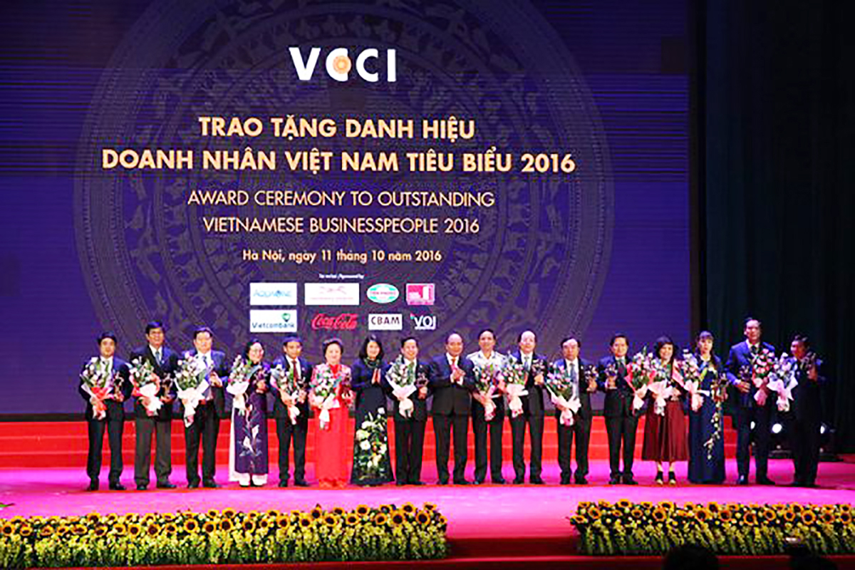 Certificate of Typical Entrepreneur in 2016 for CEO Bui Minh Luc